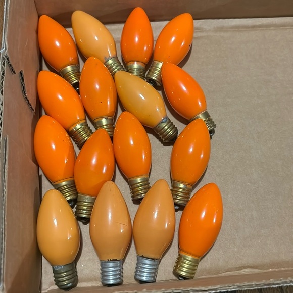 Christmas Bulbs C9 7W 120V Replacement Lights Red, White, Orange - Picture 4 of 5